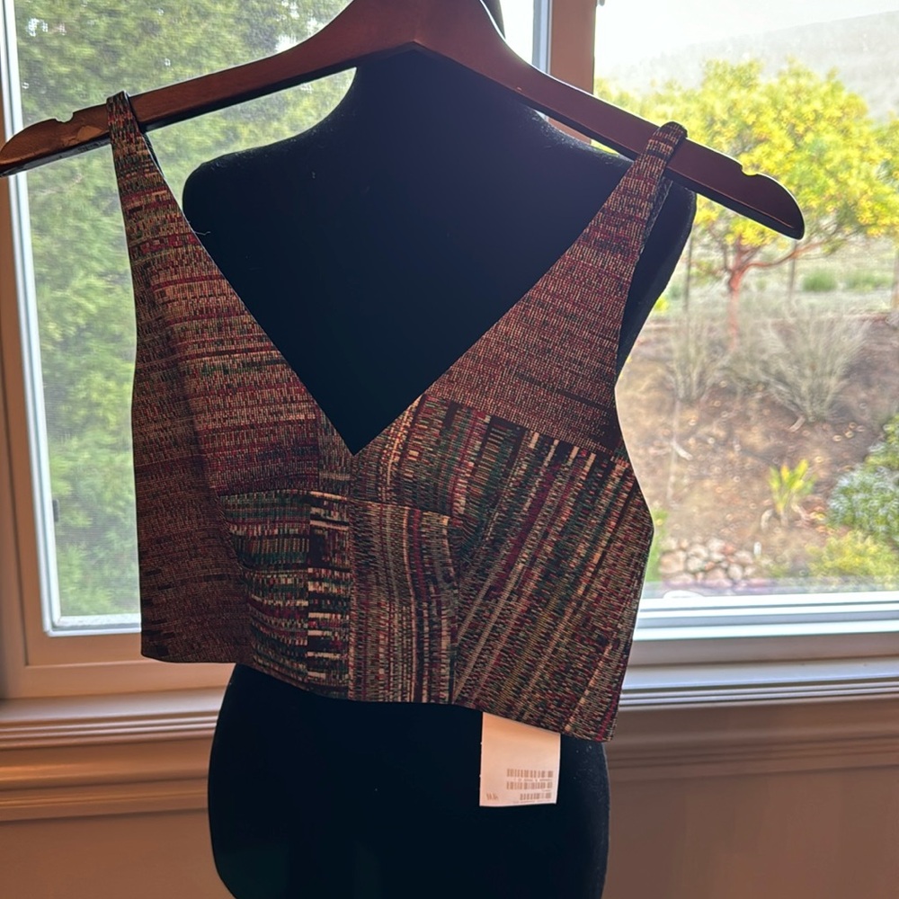 Cropped top with adjustable straps